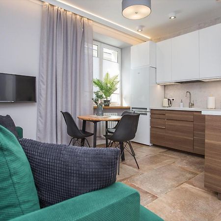 Urban Jungle Apartment In The Heart Of The City Бялисток Екстериор снимка